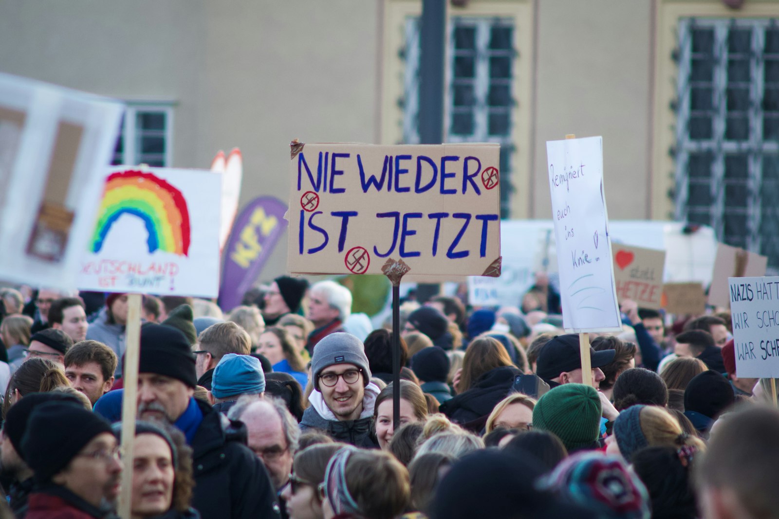 Wat je verzekering wel en niet vergoedt bij accuschade