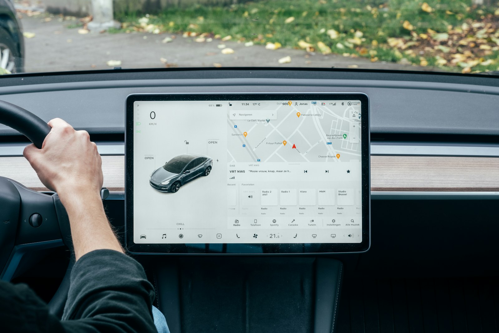 CarPlay in je Tesla via een omweg: wat CoilShift kan en waar je op moet letten