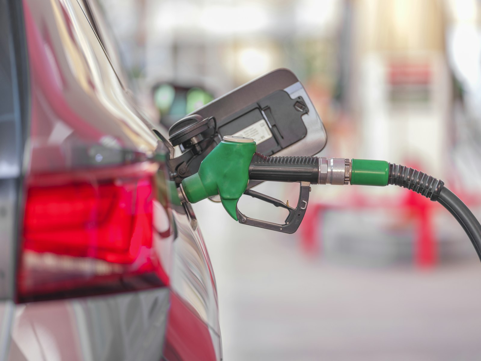 Diesel nu duurder dan benzine: bij welke laadprijs ben je goedkoper uit?